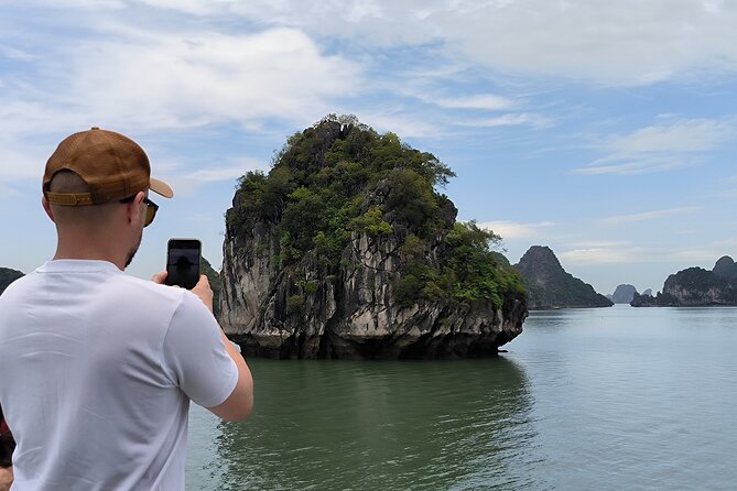 Halong & Bai Tu Long Luxury Day Tour - Fishing village & Kayak - Boarding the Amazing Sails Explorer