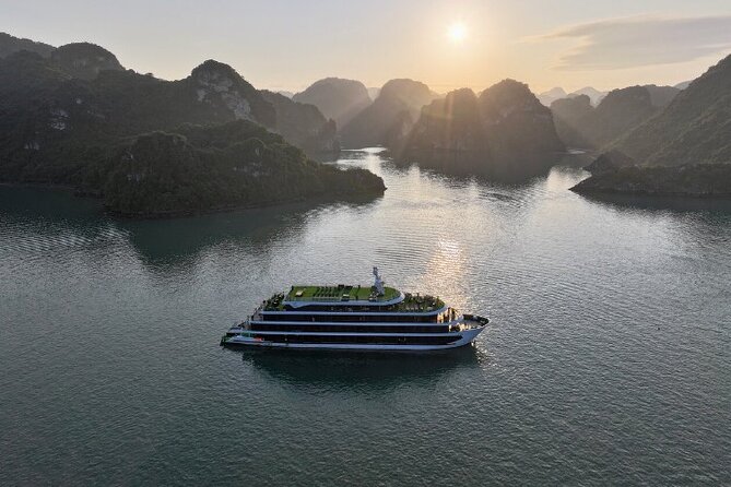 Halong Bay 2D1N Cruise multi options, transfer, swim and kayaking - Choosing between Halong Bay and Lan Ha Bay