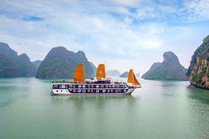 Halong Bay 3 days 2 nights on PEONY CRUISES 5 Stars LUXURY - Day three: Trung Trang Cave and the return to Tuan Chau