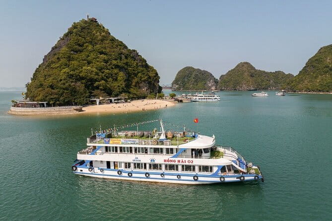 Halong bay 4 hours boat tour from Halong city with 2 caves, kayak - Lunch, drinks, and what the $131 price really covers