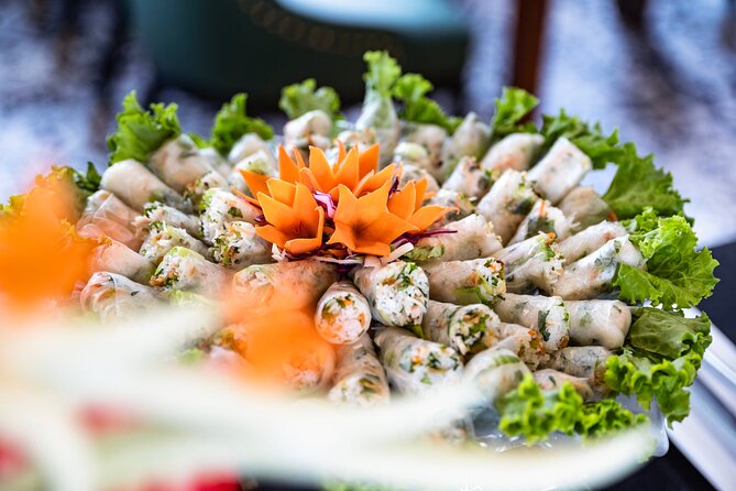 Halong bay 5star Cruise Day Trip: Buffet lunch & Limousine bus - Kayaking and the bay’s quieter corners