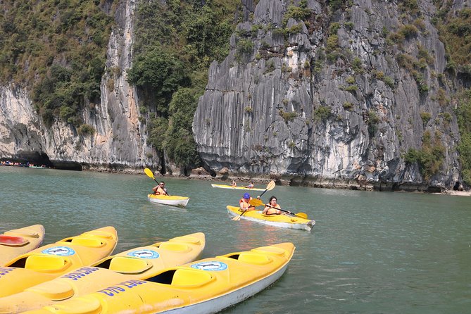 Halong Bay Day Tour Islands, Cave, Kayak. Lunch. All inclusive - The long road from Hanoi to the bay