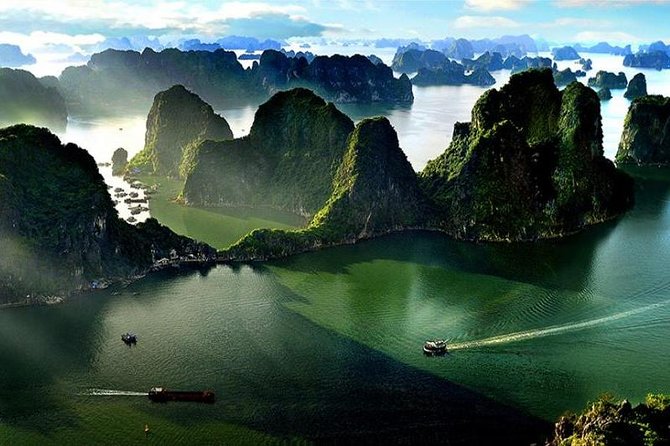 Halong Bay Day Tour: Visit Cave Island Kayaking Swimming Lunch - The return cruise gives you breathing room
