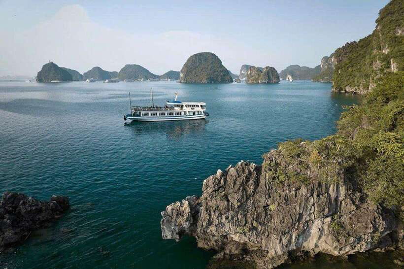 Halong Bay: Full-Day 4-Star Experience with Kayaking - The Hanoi start and the three-hour ride