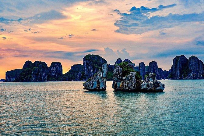 Halong Bay Full Day with Kayaking, Hiking viewpoint, Cave - Deluxe To Luxury - Choosing kayaking or a bamboo boat