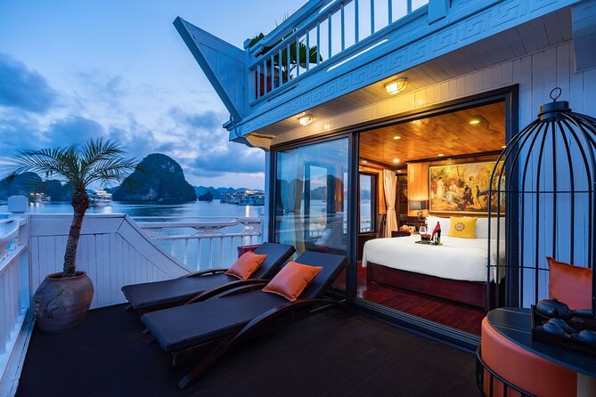 Halong Bay - Hera Luxury Day Cruise 7.5 Hours - Sunset party and the move to a Ha Long hotel