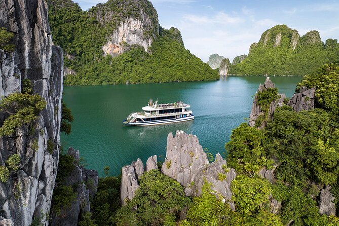 Halong Bay Luxury cruise Day trip: Buffet Lunch, Limousine bus - From Hanoi’s Old Quarter to Tuan Chau Harbor