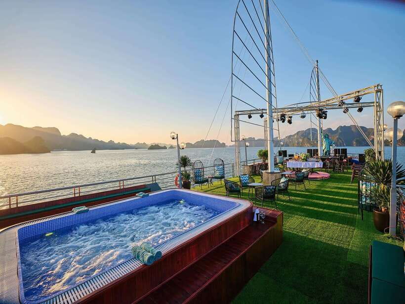 Halong Bay Luxury Cruise: Kayak&Swim,Cave, Party BEST SELLER - Titov Island: swim or climb for the view