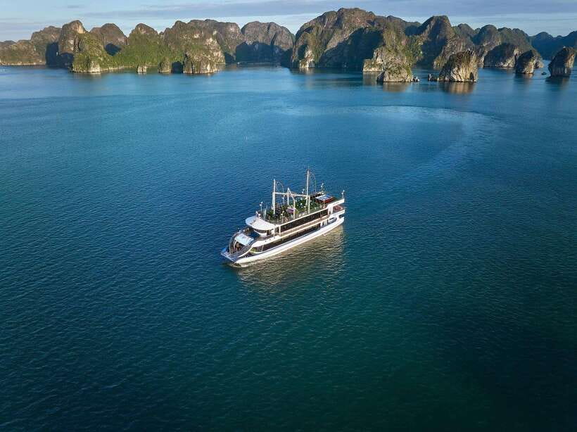 Halong Bay Luxury Cruise: Kayak&Swim,Cave, Party BEST SELLER - Sunset party with a Jacuzzi finish