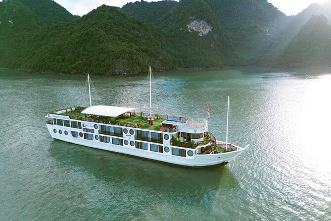 HALONG BAY LUXURY IRIS CRUISE DAY TRIP-BEST SELLER: Kayak, Music - Ti Top Island adds beach time and a climb