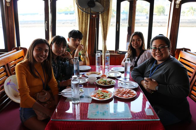 Halong Day Tour: Islands, Cave, Kayak. Lunch. Transfers - Thien Cung Cave and its three chambers