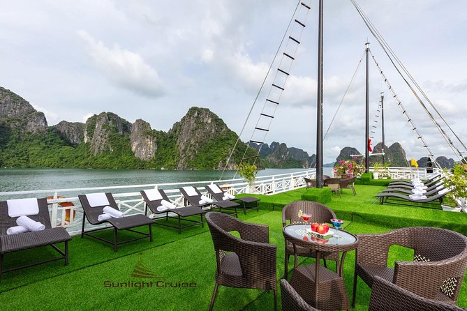 Halong deluxe cruise 2D/1N: Surprise cave, Titop island, Full Meals, best prices - Titop Island for the view and the beach