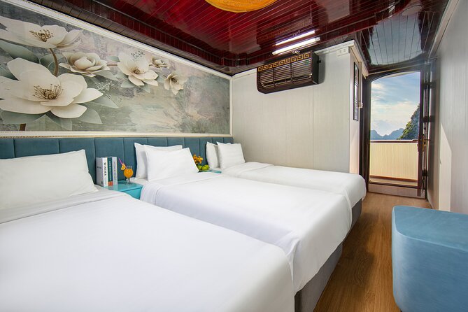 Halong Fantasea Cruise - 2 Days 1 Night - An evening on the bay