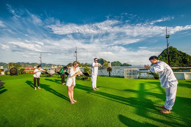 Halong Luxury Cruise 2D/1N: Kayaking, swimming, Titop island, Surprise cave - Surprise Cave on the second morning