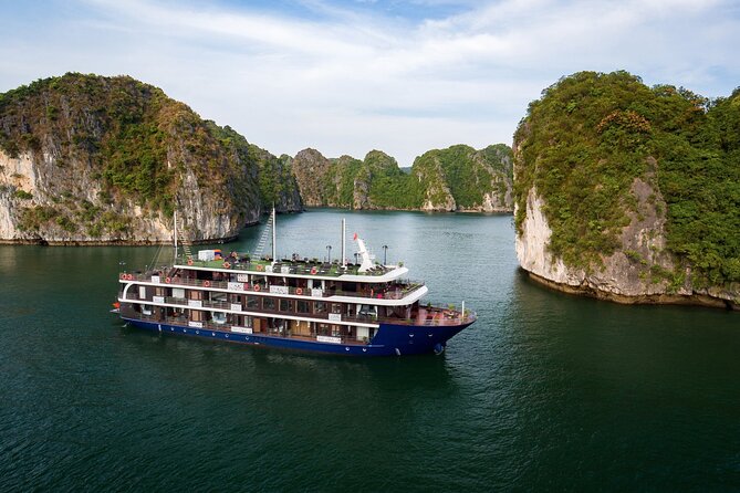 Halong Pandora 5 Star Cruise 2D1N-All Inclusive, cave, transfer - Lunch with the first views of Lan Ha Bay