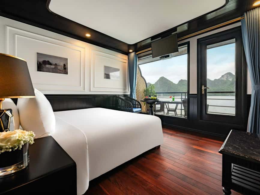 Hanoi: 2-Day Ha Long & Lan Ha Bay 5-Star Boat with Balcony - Day two: Tai Chi, dawn light, and Trung Trang Cave