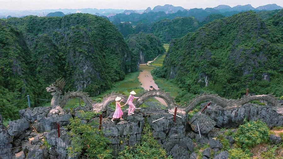 Hanoi: 3-Day Ninh Binh, Ha Long & Bai Tu Long Cruise UNESCO - Day 3: Tai Chi and Thien Canh Son Cave