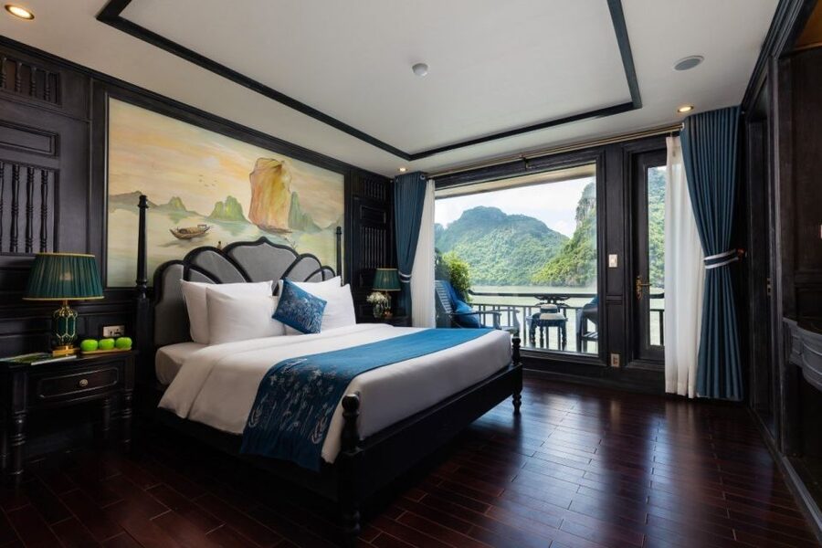 Hanoi: 3-Day Ninh Binh, Ha Long, & Lan Ha Bay 5-Star Cruise - Kayaking, swimming, and the two possible cave routes