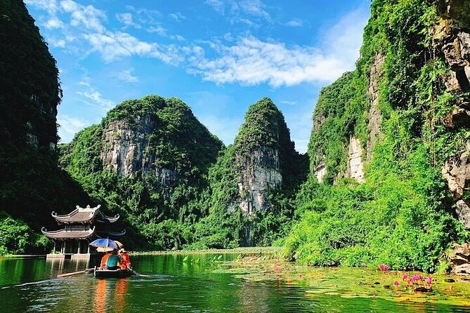 Hanoi: 3-Day Ninh Binh Trip and Ha Long Bay 4-Star Cruise - Day one: rural Ninh Binh by road, bike, and bamboo boat