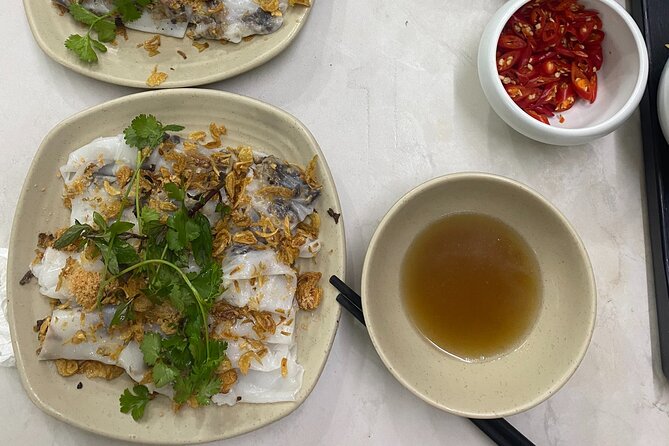 Hanoi: 7 Tasting Street Food Walking Tour and Train Street - Starting at 1 P. Hà Trung in the Old Quarter