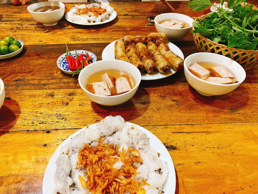Hanoi: 7 Tastings Street Food Tour with Train Street - Walking Hanoi’s Old Quarter after dark