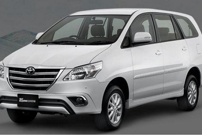 Hanoi Airport Private Arrival Transfer - What the private car is like