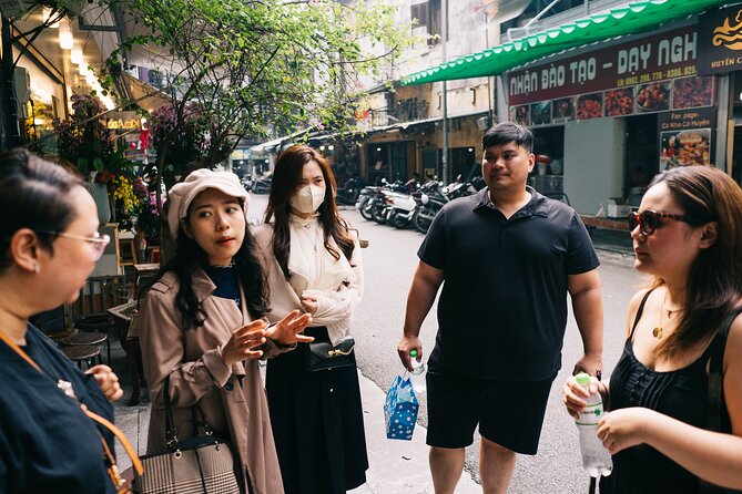 Hanoi Authentic Local Food Tasting Tour - Why Hanoi food works best on foot
