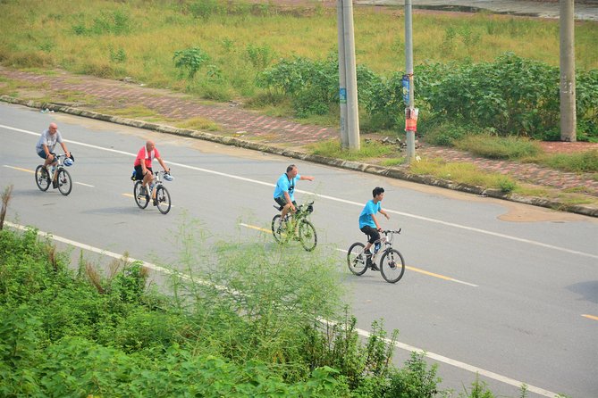 Hanoi Bicycle Tours: Half Day Bicycle Tours Hanoi Countryside - From Hanoi traffic to Red River country roads