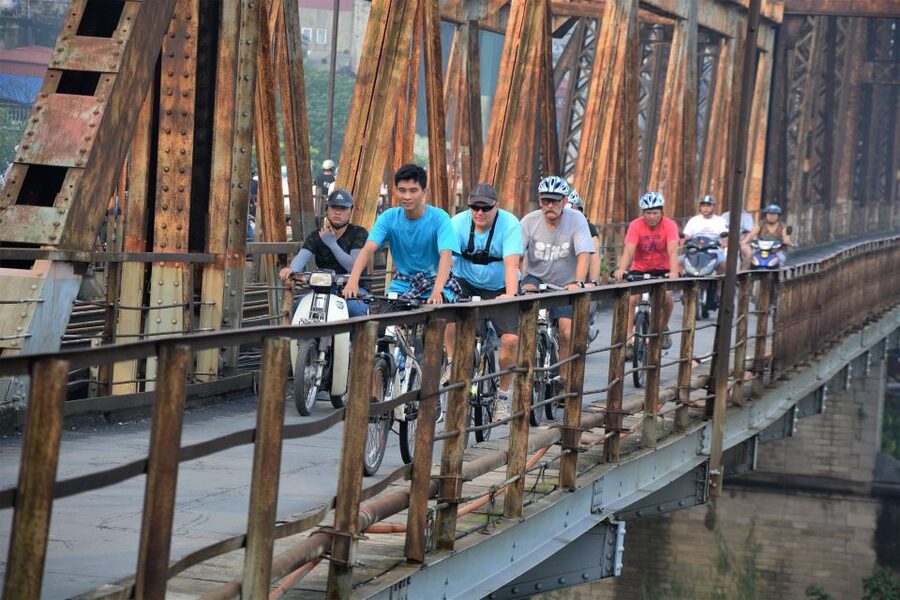 Hanoi: Bike Tour Through Hidden Gems and Banana Island - Train Street and Hanoi’s Close Quarters