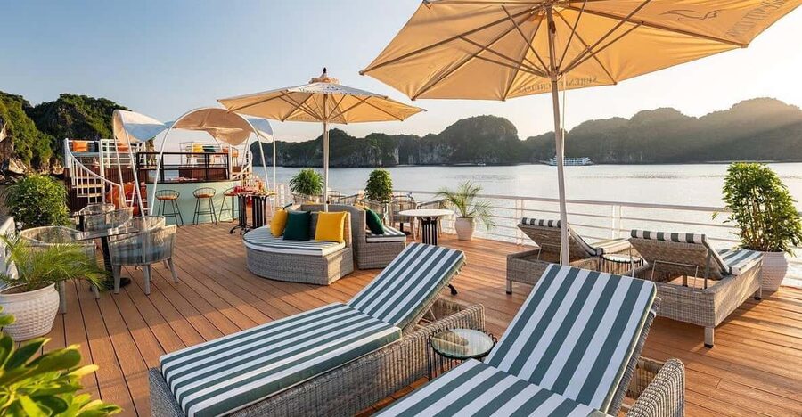 Hanoi: Cat Ba Island & Lan Ha Bay Day Trip Cruise with Lunch - The Hanoi transfer takes commitment