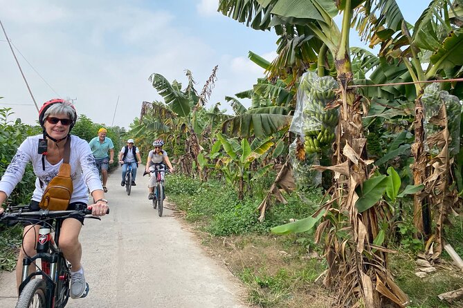 Hanoi City Bike Tour through Banana Island & Food Tasting - Why this four-hour Hanoi bike ride works