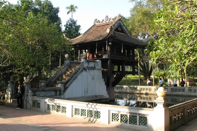 Hanoi City Half Day Private Tour: Hidden Corners & Train Street - Long Bien Bridge and a difficult chapter of history