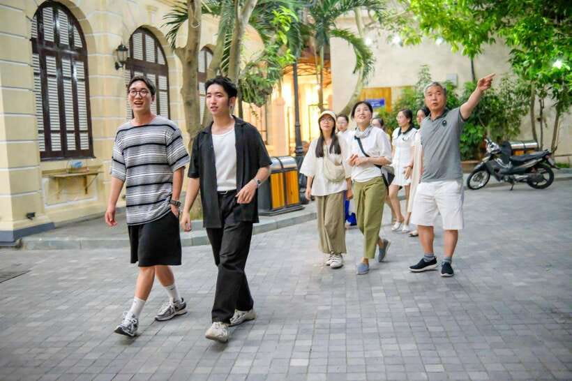 Hanoi: City Highlights Tour with Train Street & Hidden Gems - Hoan Kiem Lake and a practical view of Hanoi