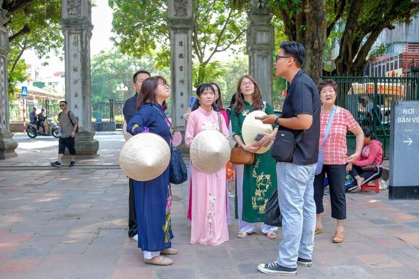 Hanoi: City Highlights Tour with Train Street & Hidden Gems - How the four-hour route works