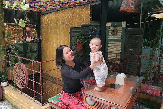 Hanoi City Tour : Hanoi Highlights and Hidden Gems - Guides, group size, and the pace of the day