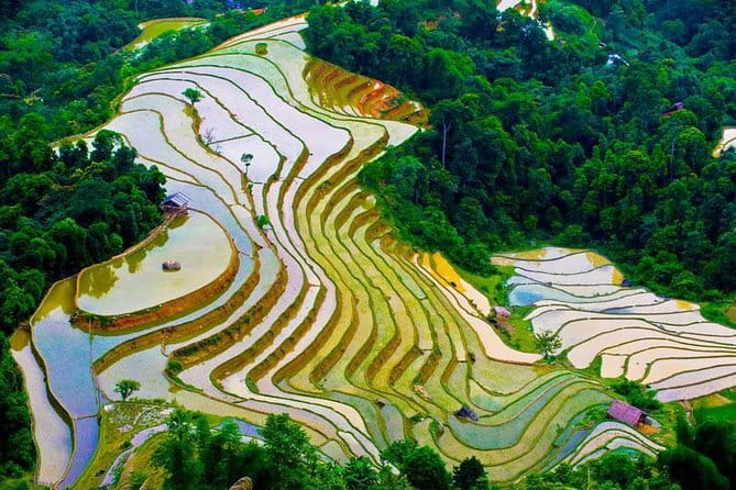Hanoi Countryside By Bike & Local House and Food Tasting - Meeting local people over Vietnamese tea