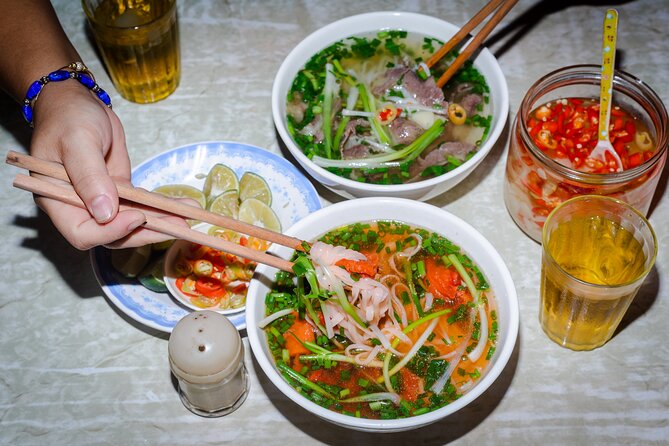 Hanoi Dawn Private Food Tour with 10+ Tastings - Hanoi food begins at 4:00 am