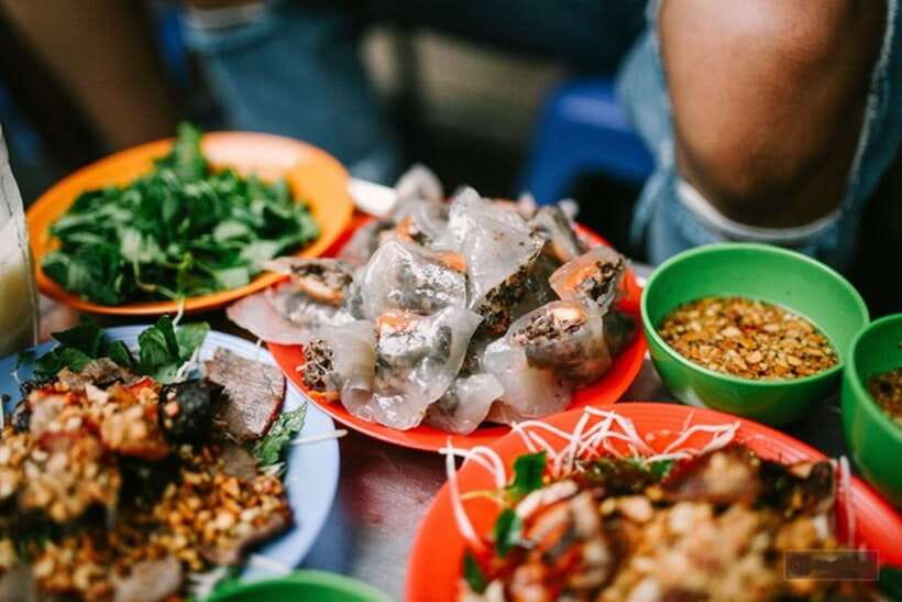 Hanoi: Eat Like a Local Small Group Street Food Tour - Why this Hanoi food walk is useful on your first day