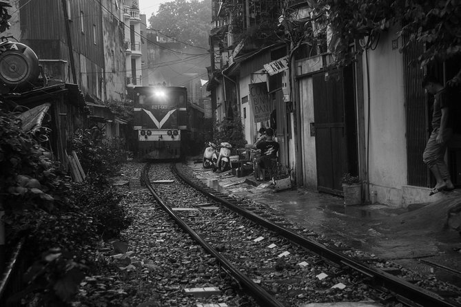 Hanoi Explorer Photo Tour - From Hanoi markets to the Old Quarter