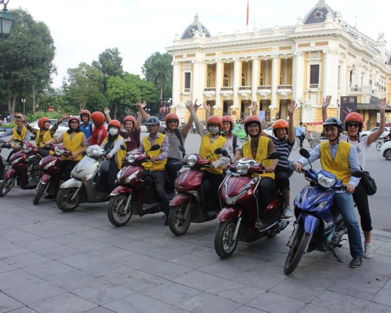 Hanoi: Food and Sightseeing Motorbike Tour with 7 Tastings - Rice paper grill: a crisp start to the tasting