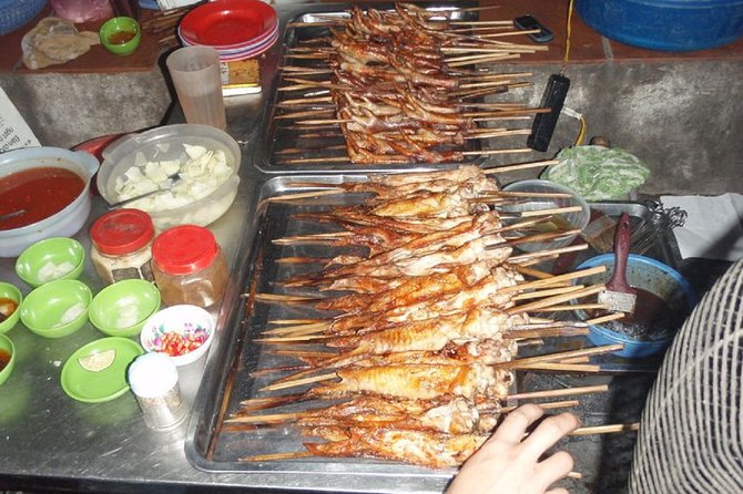 Hanoi Food on Foot: Walking Tour of Hanoi Old Quarter - Drinks, cafés, and the final sweet course