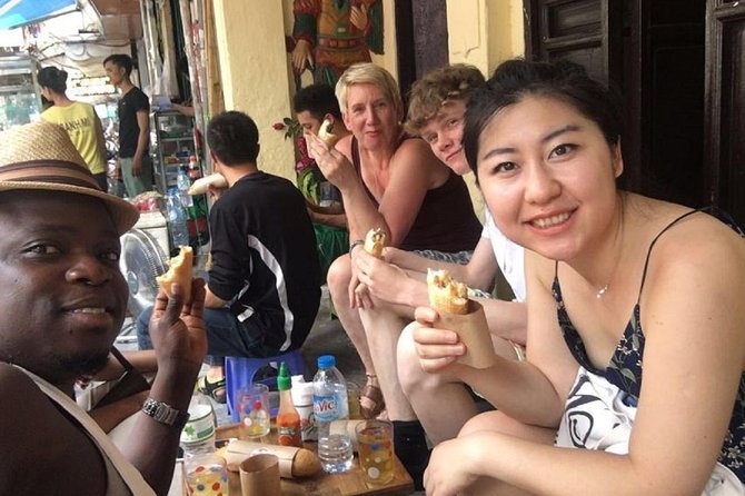 Hanoi Food on Foot: Walking Tour of Hanoi Old Quarter - The guides make the difference