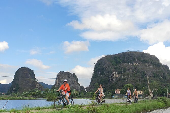 Hanoi Full Day A Private Tour With Mix of History and Activities - Coffee near Train Street
