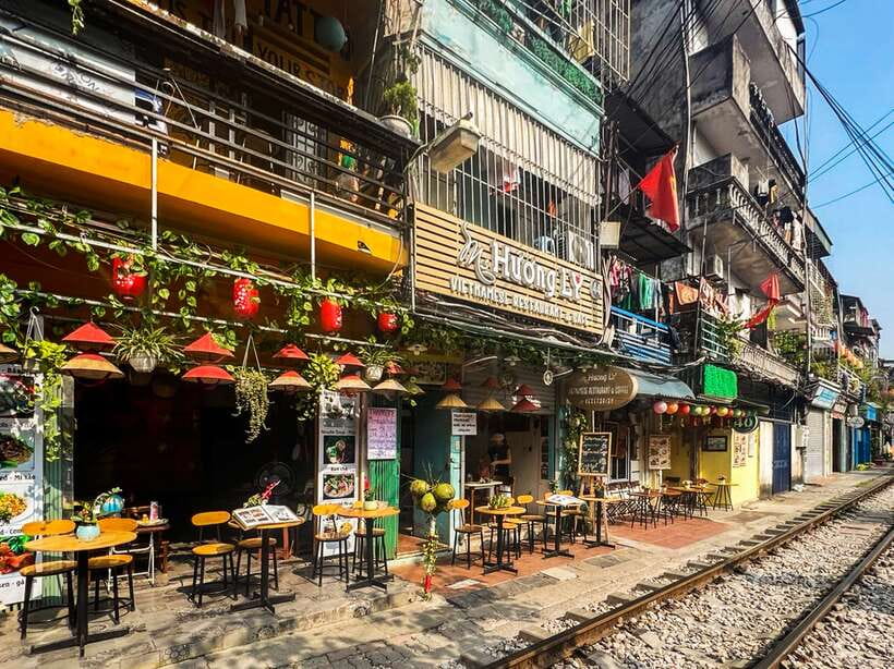 Hanoi: Guided Food Tour with Train Street Visit - Starting near Bát Sứ Street