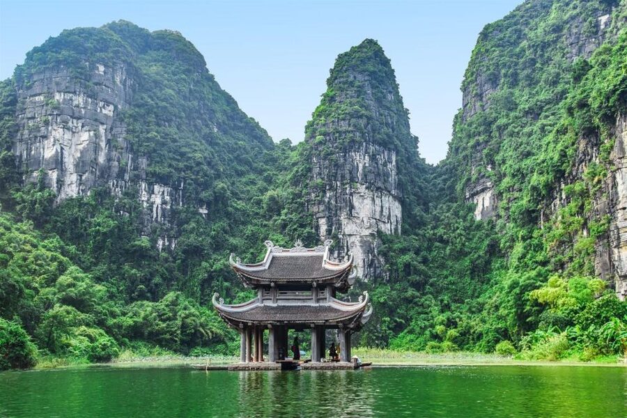 Hanoi: Guided Full-Day Hoa Lu, Trang An and Mua Cave Tour - A Short Bicycle Ride Through Local Village Life