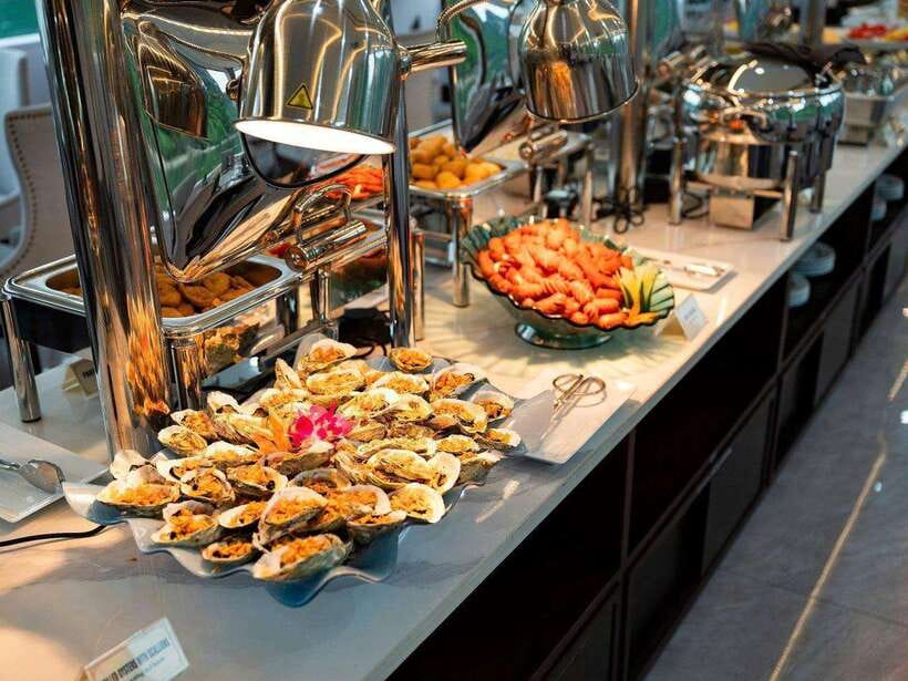 Hanoi: Ha Long Bay Day Trip - Luxury Cruise & Buffet Lunch - The 7:45 to 8:50 a.m. pickup from Hanoi