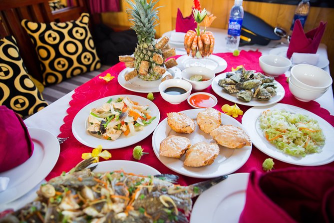 Hanoi: Halong Bay Luxury Option – Titop, Surprise Cave, Kayak - Luon Cave by kayak or bamboo boat