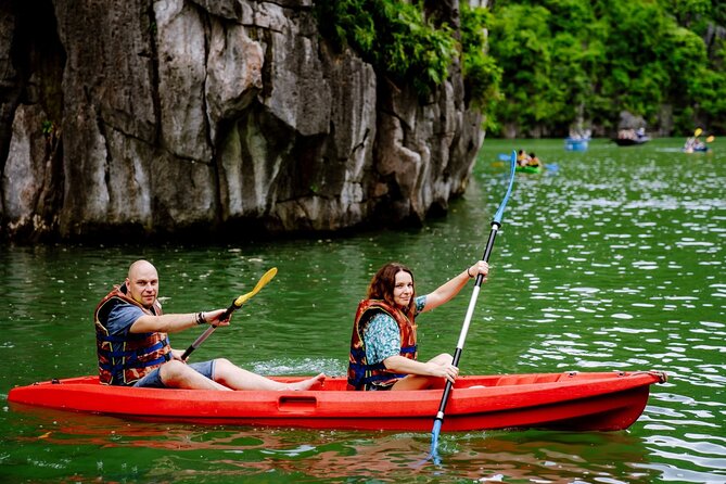 Hanoi: Halong Bay Luxury Option – Titop, Surprise Cave, Kayak - Group size, guide quality, and the pace of the day