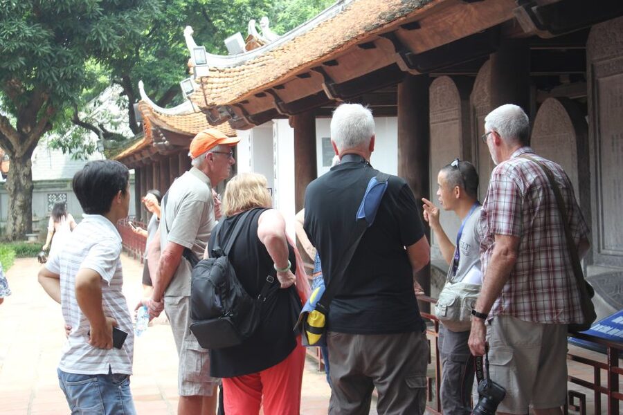 Hanoi Highlights: Full-Day Small Group City Tour with Lunch - Walking the Old Quarter