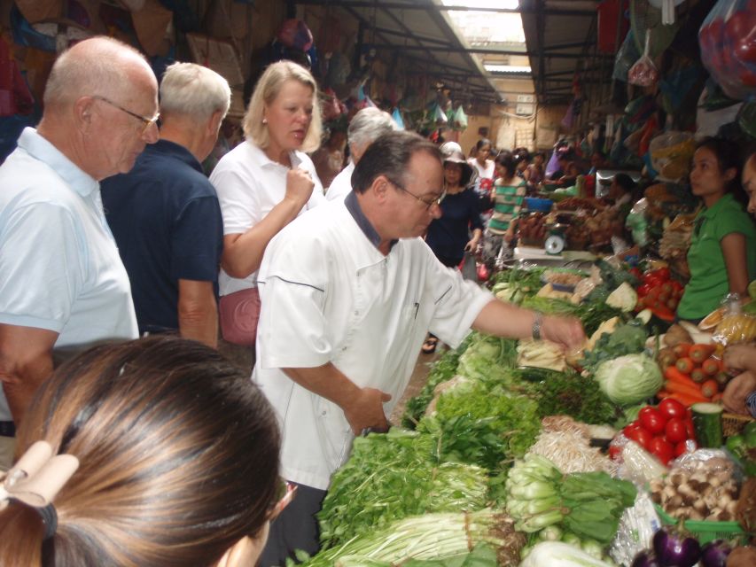 Hanoi Highlights: Full-Day Small Group City Tour with Lunch - Lunch with Hanoi flavors